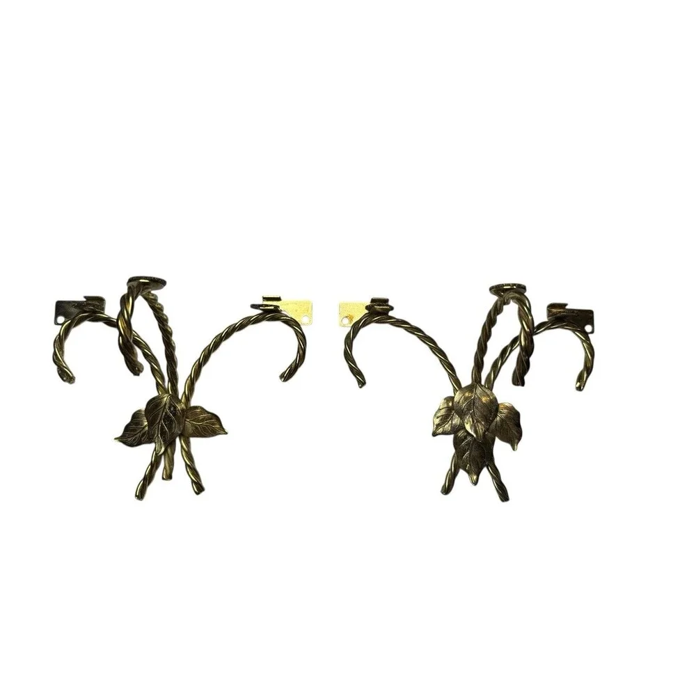 Pair Of Vintage Hollywood Regency Gold Twisted Rope Metal Wall Shelf Brackets